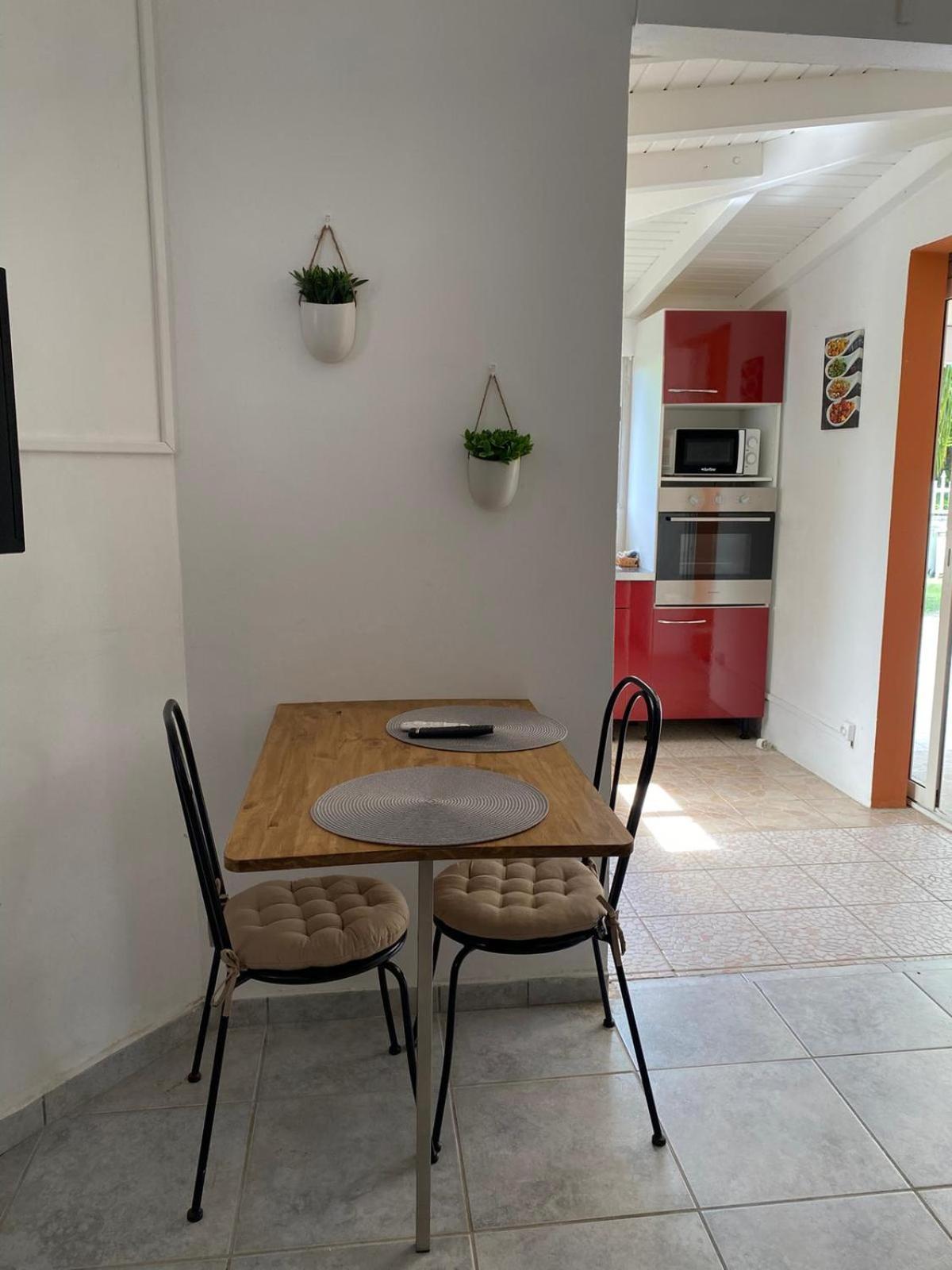 Aquaverde Eco Et Confort- Bas De Villa Avec Jardin Et Parking Le Gosier  Buitenkant foto