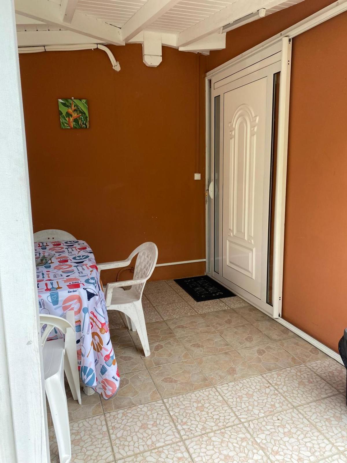 Aquaverde Eco Et Confort- Bas De Villa Avec Jardin Et Parking Le Gosier  Buitenkant foto